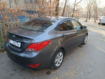срочно продаю в связи с переездом: Hyundai Solaris: 2014 г., 1.6 л, Автомат, Бензин, Седан — 3