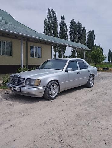 бишкек мотоцикл: Mercedes-Benz W124: 1993 г., 2.2 л, Кол менен иштөөчү, Бензин, Седан — 2