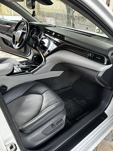 camry 5: Toyota Camry: 2020 г., 2.5 л, Гибрид, Седан — 5