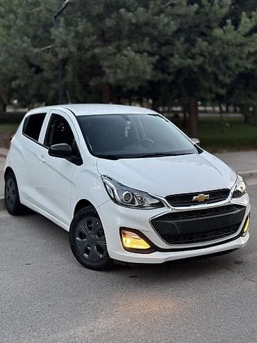 Chevrolet Spark: 2018 г., 1 л, Вариатор, Бензин, Хэтчбэк at lalafo.kg Chevrolet Spark: 2018 г., 1 л, Вариатор, Бензин, Хэтчбэк