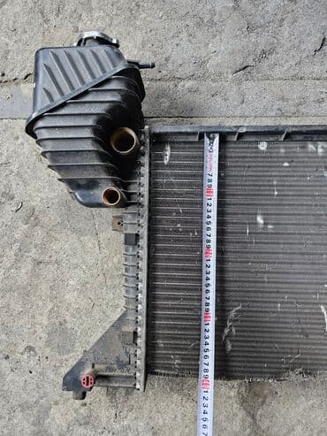 купить бу запчасти на мерседес спринтер: Радиатор охлаждения двигателя Mercedes-Benz Sprinter CDI, 901 - 904 — 2