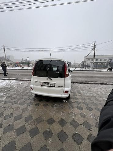 Toyota Funcargo: 2003 г., 1.5 л, Автомат, Бензин, Универсал — 4