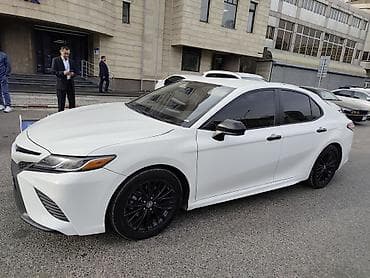 corolla s: Toyota Camry: 2019 г., 2.5 л, Автомат, Бензин, Седан — 3