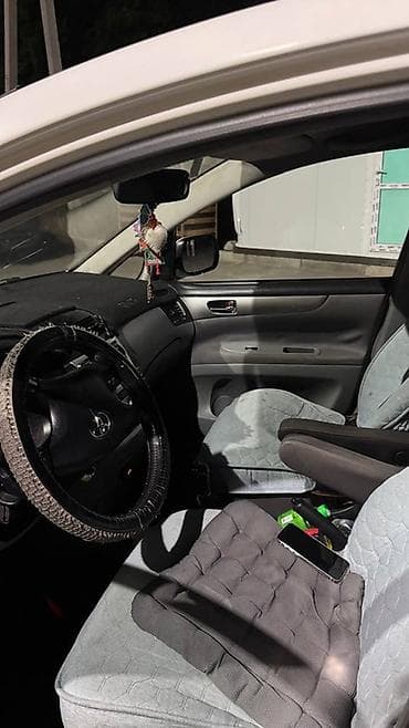 Toyota Avensis Verso: 2002 г., 2 л, Механика, Дизель, Минивэн — 8