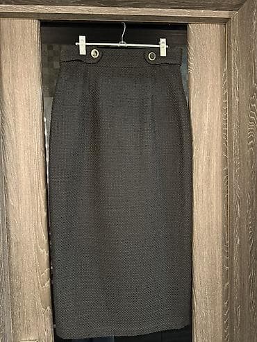 Юбка, Модель юбки: Прямая, Миди, Высокая талия at lalafo.kg Юбка, Модель юбки: Прямая, Миди, Высокая талия