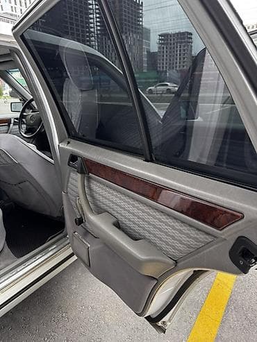 мотор морнинг: Mercedes-Benz E-Class: 1992 г., 2.3 л, Автомат, Бензин, Универсал — 9