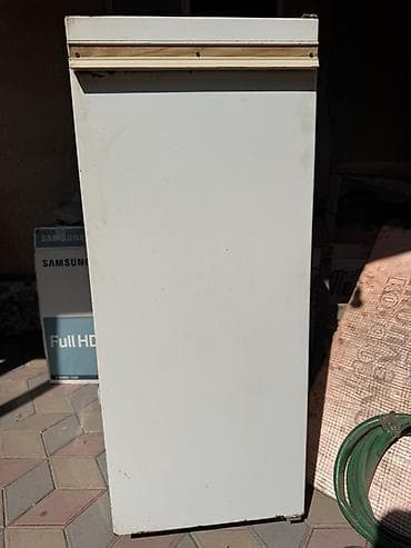 iphone 8s: Продается 2 холодильника цена за оба холодильника!!! Однокамерный — 4