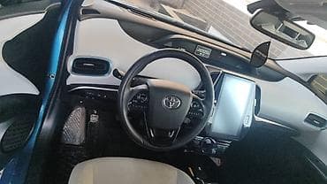 приус с: Toyota Prius: 2020 г., Гибрид, Хэтчбэк — 3