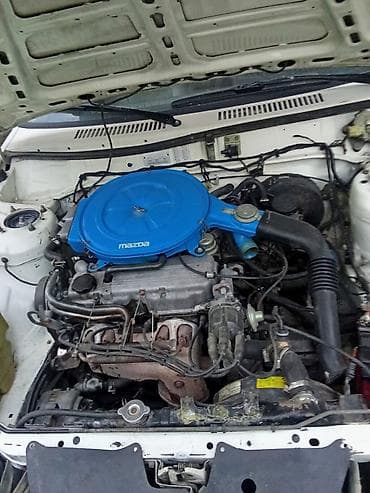Mazda 626: 1986 г., Механика, Бензин, Седан