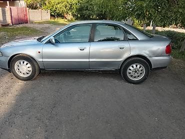Audi A4: 1998 г., 1.6 л, Механика, Бензин, Седан