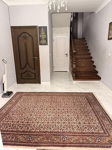 4 bedroom: Продаётся двухэтажный частный дом с просторным двором и высоким глухим — 10