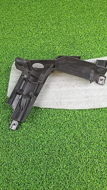 Крепление фары правое BMW 3 E46 (7) рестайлинг В отличном состоянии