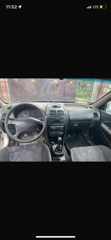 Mitsubishi Carisma: 1999 г., 1.8 л, Механика, Бензин, Седан