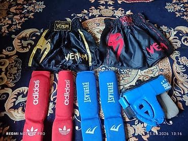 осенний обувь: Комплект экипировки для единоборств: - Шорты Venum (2 пары): черные с — 2