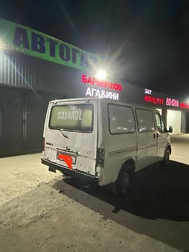 автомат минивэн: Ford Transit CL фургон (белый), короткая база, 3-дверный кузов: - — 5