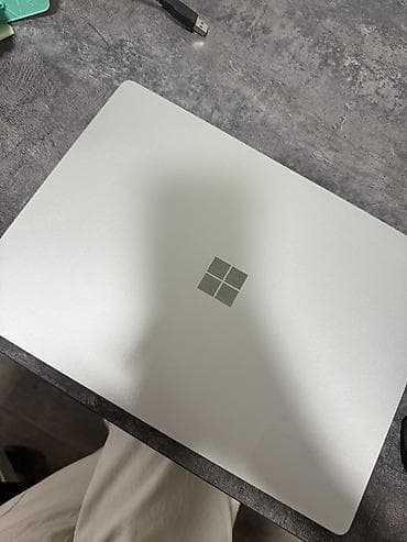 Ноутбук Microsoft Surface Laptop (серебристый корпус, тканевое — 1