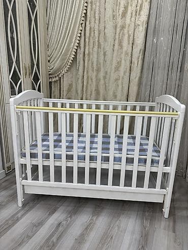 bunk bed: Детская кроватка-манеж классическая, белая. Б/у 4000сом — 1