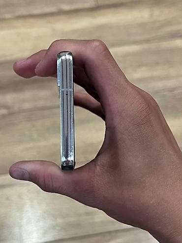 ми 15 про: Samsung Galaxy S22, Б/у, 128 ГБ, цвет - Белый, 2 SIM — 4
