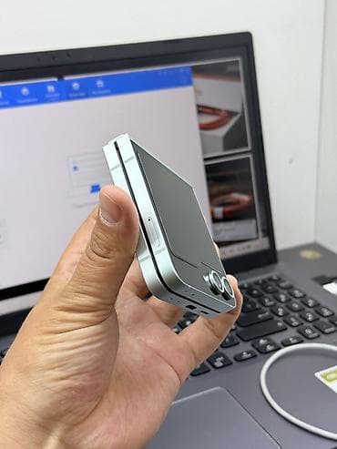 pixel 3 xl: Samsung Z Flip, Б/у, 256 ГБ, цвет - Зеленый, 1 SIM, eSIM — 4