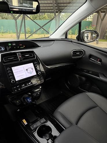 клима: Toyota Prius: 2020 г., 1.8 л, Автомат, Гибрид, Лифтбек — 10