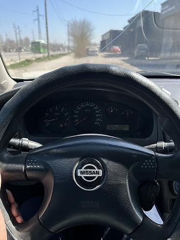 нисана: Nissan Almera: 2002 г., 1.8 л, Механика, Бензин, Хэтчбэк — 8