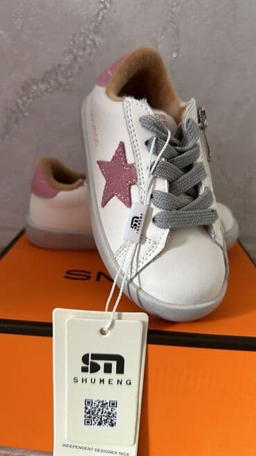 красовки женский: Легкие кроссовки – базовая обувь для девочек. Яркий принт, интересный — 3