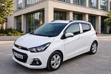 Chevrolet Spark: 2017 г., 1 л, Автомат, Бензин, Хэтчбэк