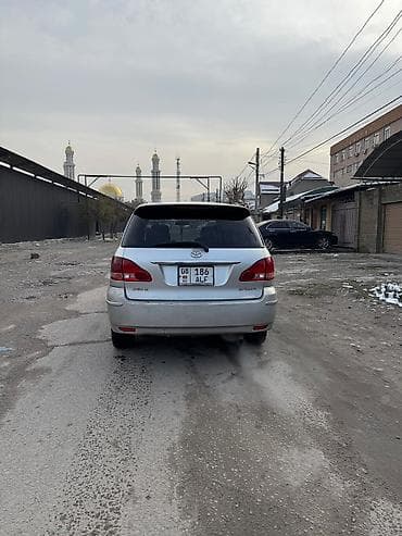 эшка 302: Toyota Ipsum: 2002 г., 2.4 л, Автомат, Газ, Вэн/Минивэн — 2
