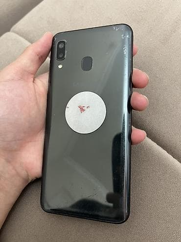 a 20 s: Samsung Galaxy A20, Б/у, 32 ГБ, цвет - Черный, 2 SIM — 3