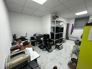Коммерческая недвижимость: Продажа офисов 36 м², С ремонтом, Многоэтажное здание, Цокольный этаж этаж — 4