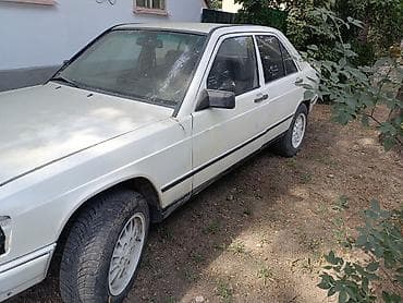 порш 944: Mercedes-Benz 190: 1983 г., 2 л, Бензин, Седан — 5