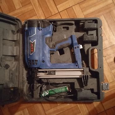 Инструменты: Газовый гвоздезабивной пистолет (нейлер) в комплекте - Тип — 4