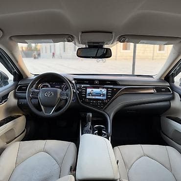камры 70: Toyota Camry: 2020 г., 2.5 л, Автомат, Гибрид, Седан — 10