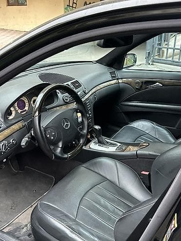 x 5: Mercedes-Benz E-Class: 2004 г., 5.5 л, Автомат, Бензин, Седан — 4