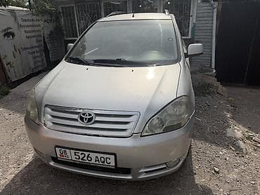 Toyota Avensis Verso: 2002 г., 2 л, Механика, Бензин, Минивэн — 2