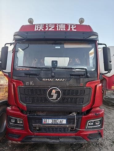 70 camry: Тягач, Shacman, Цистерна — 4