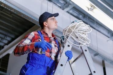 цены на электромонтажные работы в бишкеке: Электрик | Установка счетчиков, Монтаж выключателей, Монтаж проводки Больше 6 лет опыта — 1