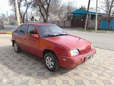 opel vektra b: Продаётся компактный пятидверный хэтчбек красного цвета. Практичный — 2