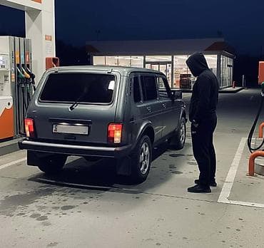 жигули уневерсал: ВАЗ (ЛАДА) 4x4 Нива: 2008 г., 1.7 л, Механика, Бензин, Внедорожник — 2