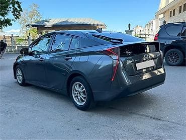8: Toyota Prius: 2017 г., 1.8 л, Автомат, Гибрид, Лифтбек — 4