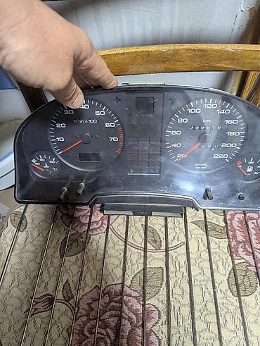 камеры 360 на авто: Щиток приборов Audi 1990 г., Б/у, Оригинал, Германия — 1