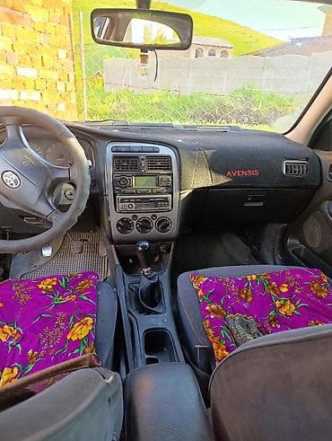 бу авто шины: Toyota Avensis: 2001 г., 1.8 л, Механика, Седан — 6