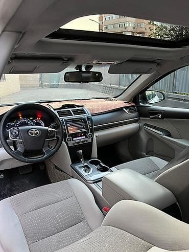 Toyota Camry: 2014 г., 2.5 л, Автомат, Бензин, Седан — 8