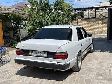 Mercedes-Benz W124: 1988 г., 2.3 л, Кол менен иштөөчү, Бензин, Седан — 4