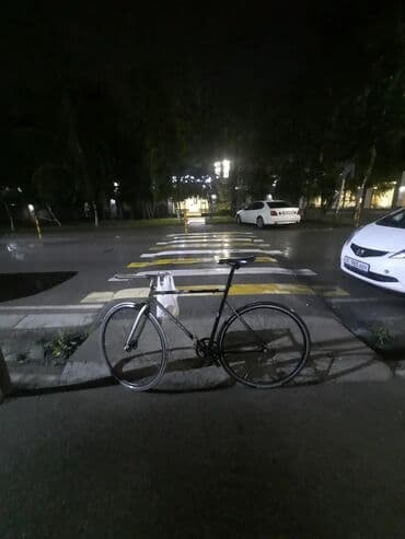 велосипед фикс: Городской велосипед, Рама M (156 - 178 см), Б/у — 4