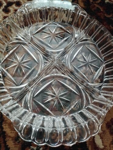 стеклянные формы: Хрустальная ваза с делением на секции. новая,но есть очень маленький — 2
