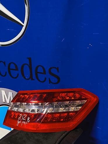 Задний правый стоп-сигнал Mercedes-Benz 2010 г., Б/у, Оригинал, Япония