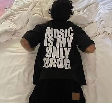 интернет магазин одежды: “MUSIC IS MY ONLY DRUG”Уни,100% хлопок - Цвет: чёрный - Крой — 1