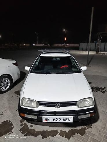 Унаа сатуу: Volkswagen Golf: 1997 г., 1.8 л, Кол менен иштөөчү, Бензин, Хетчбек — 1
