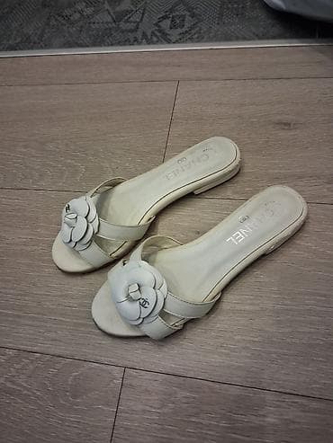 Босоножки, сандалии, шлепанцы: Босоножки, 37, Chanel, Б/у, цвет - Белый, Самовывоз — 2